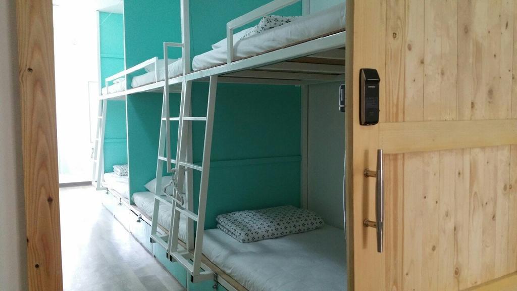 בנגקוק Green Home Hostel And Massage מראה חיצוני תמונה