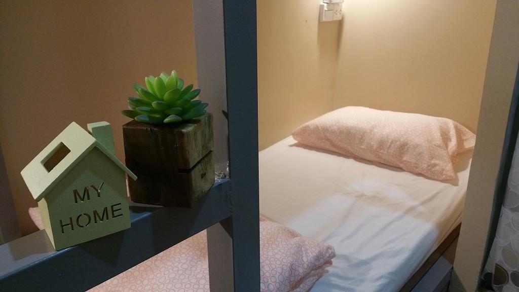 בנגקוק Green Home Hostel And Massage מראה חיצוני תמונה