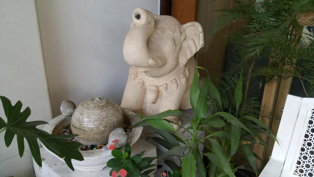 בנגקוק Green Home Hostel And Massage מראה חיצוני תמונה