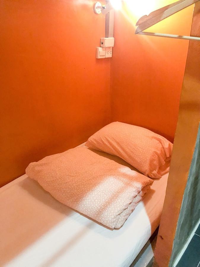 בנגקוק Green Home Hostel And Massage מראה חיצוני תמונה