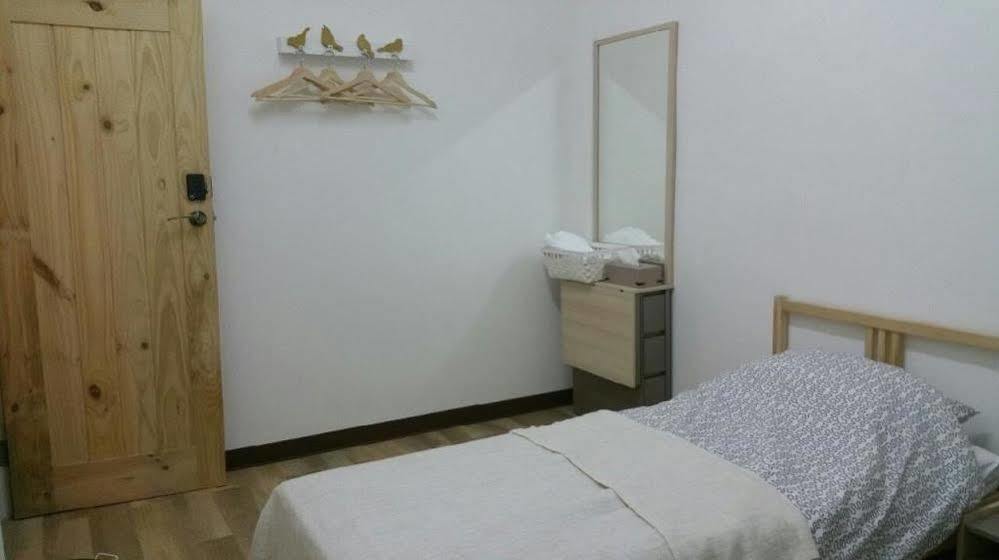 בנגקוק Green Home Hostel And Massage מראה חיצוני תמונה